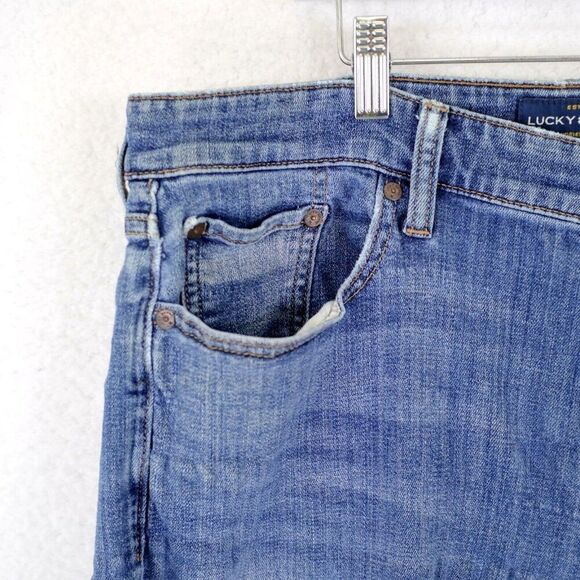 Lucky Brand 383 Straight Blue Jeans 37/32 Stone Wash Whiskering Mid Rise Tag 36 - Picture 2 of 13